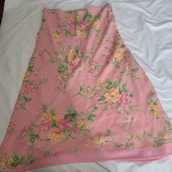 Jones New York Signature Pink Floral Skirt Size 14P - Picture 2 of 4